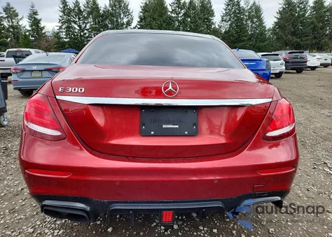 2018 Mercedes-Benz E 300 z USA, uszkodzony, nr VIN WDDZF4JB7JA436231